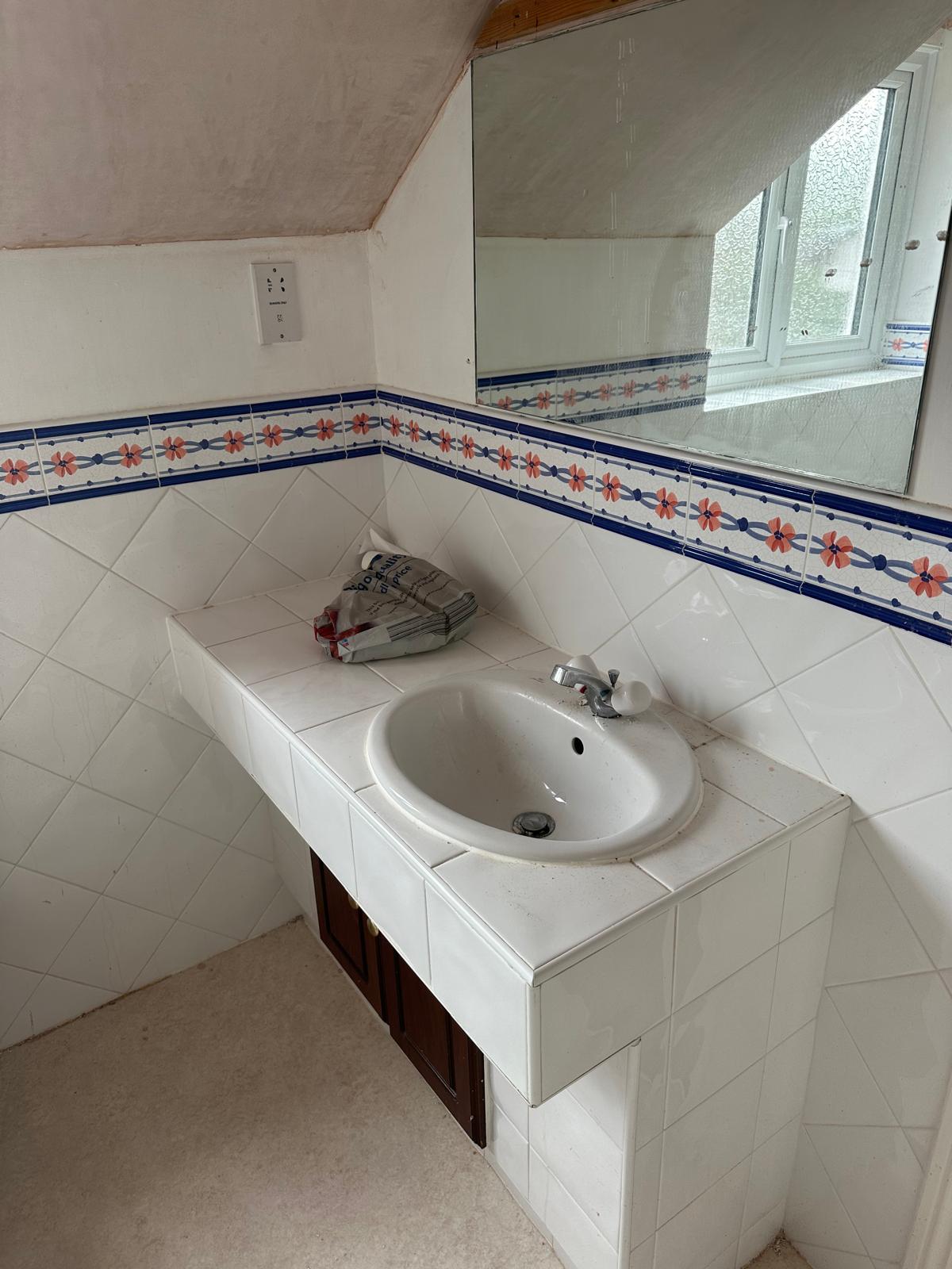 Double Contemporary Bathroom Refit — photo 6