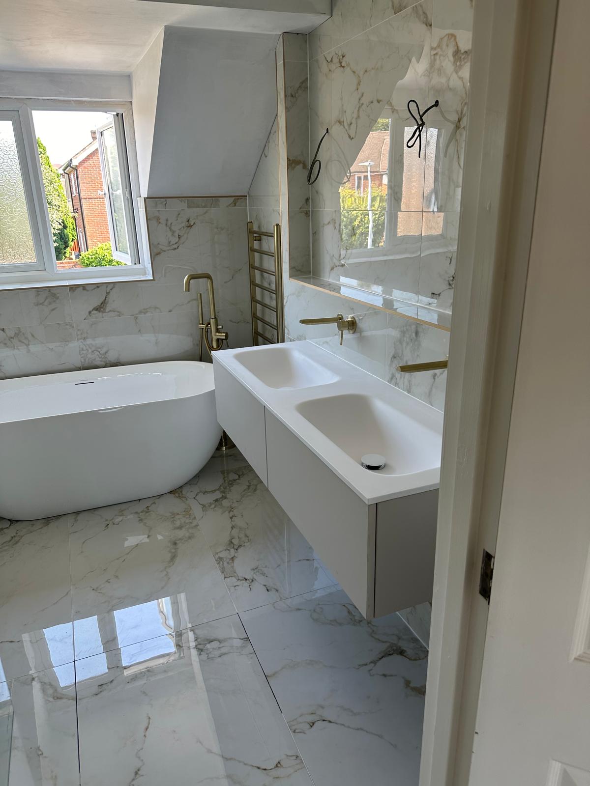 Double Contemporary Bathroom Refit — photo 4